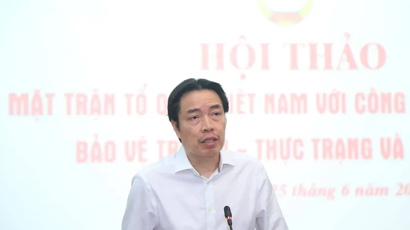Ông Đặng Hoa Nam phát biểu tại hội thảo