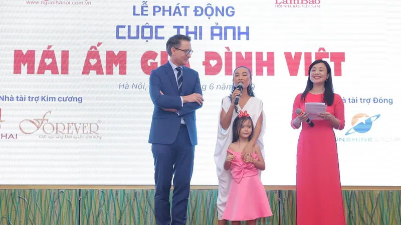Phát động cuộc thi ảnh “Mái ấm gia đình Việt” 