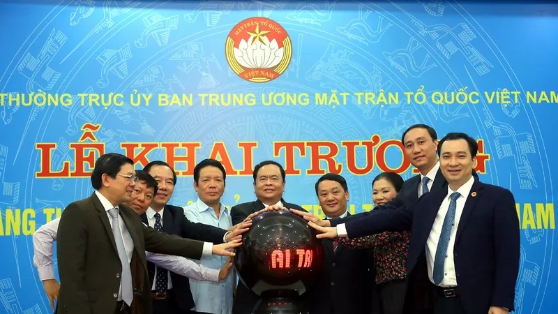 Ban Thường trực UBTƯ MTTQ Việt Nam bấm nút khai trương Trang Thông tin điện tử MTTQ Việt Nam ​