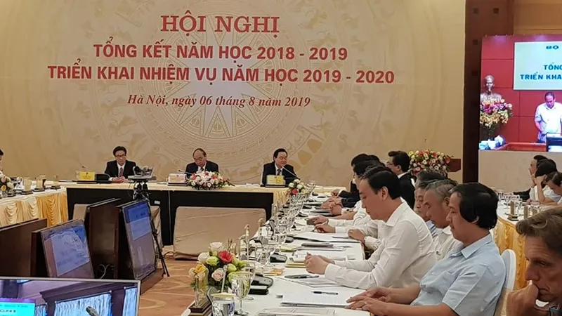 Hội nghị ngày 6-8