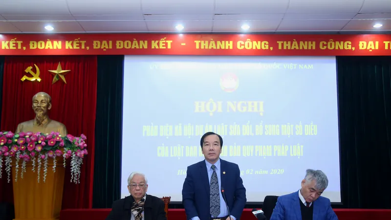 Hội nghị phản biện ngày 19-2