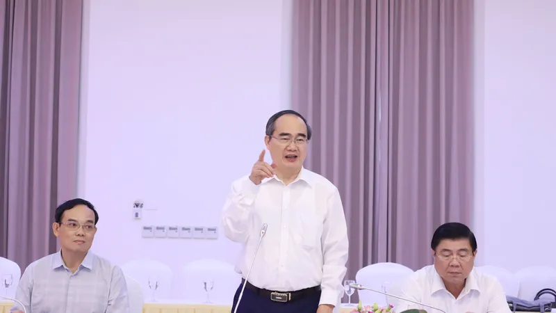 Đồng chí Nguyễn Thiện Nhân phát biểu khai mạc Hội nghị. Ảnh QUANG PHÚC