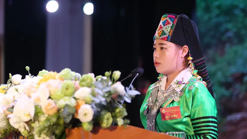Để mỗi giáo viên là một bông hoa đẹp...