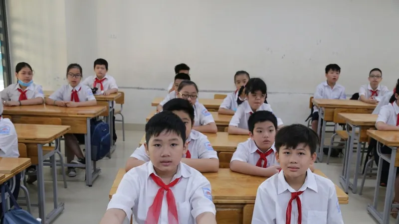 Bộ GD-ĐT đề nghị giữ nguyên mức học phí hiện hành ở tất cả các cấp học