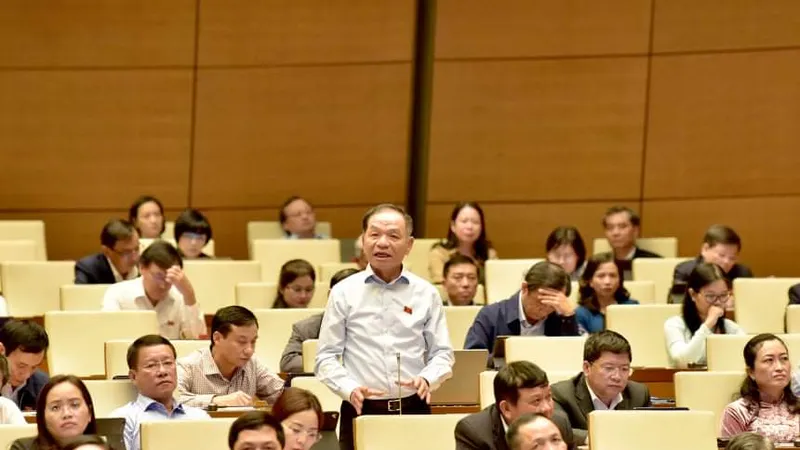ĐBQH: Đề xuất tăng học phí lúc này là phản cảm