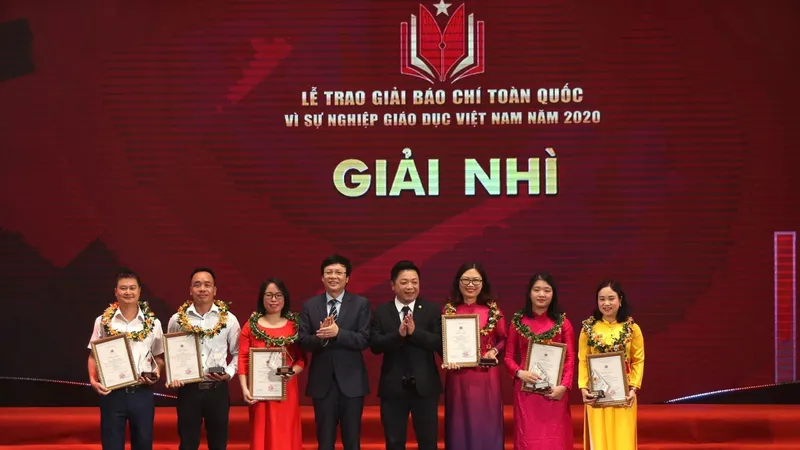 Trao Giải báo chí toàn quốc “Vì sự nghiệp Giáo dục Việt Nam” 2020