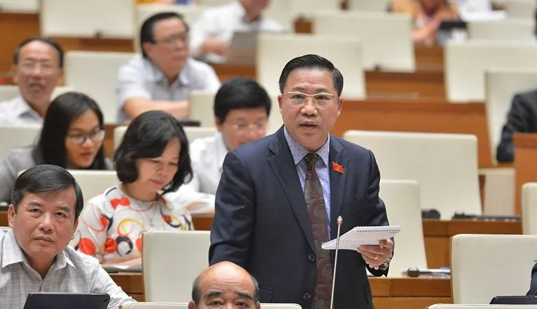 ''Nếu tách luật, đề nghị Bộ Công an giao lực lượng cảnh sát giao thông cho Bộ GTVT quản lý''
