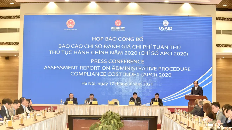 Quang cảnh buổi họp báo sáng 17-3