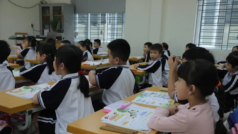 Bộ GD-ĐT khuyến khích tổ chức dạy bơi cho học sinh trong và ngoài nhà trường. Ảnh: QUANG PHÚC