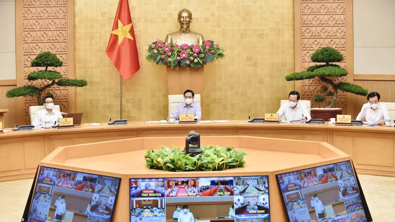Thủ tướng Chính phủ Phạm Minh Chính chủ trì phiên họp trực tuyến toàn quốc về tình hình, giải pháp cấp bách phòng, chống dịch Covid-19. Ảnh: VIẾT CHUNG