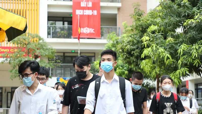 Ngày thi đầu tiên kỳ thi tốt nghiệp THPT: Cả nước có 9 thí sinh bị đình chỉ thi