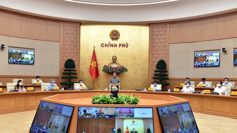 Thủ tướng Phạm Minh Chính, Trưởng Ban Chỉ đạo Quốc gia phòng, chống dịch Covid-19 chủ trì cuộc họp. Ảnh: VIẾT CHUNG