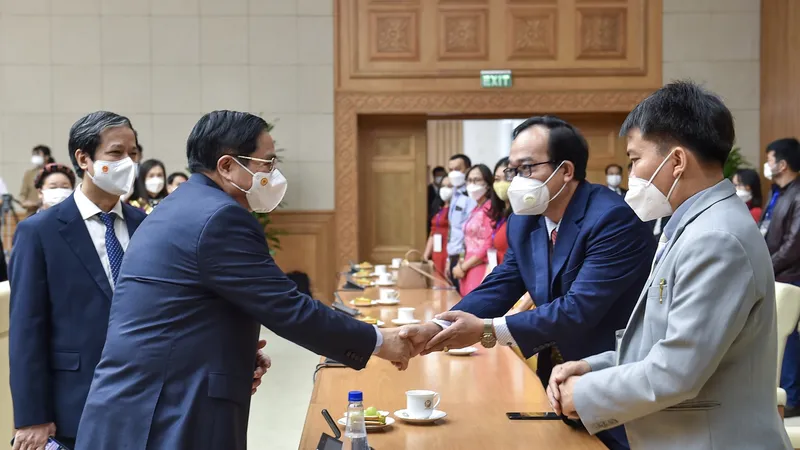 Thủ tướng Phạm Minh Chính gặp mặt đại diện nhà giáo, cán bộ quản lý giáo dục tiêu biểu ​