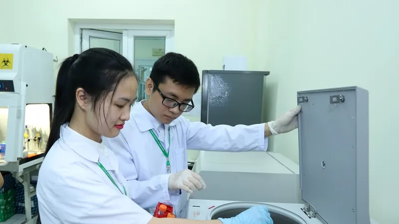 Do dịch Covid-19, sinh viên chịu nhiều thiệt thòi khi không được đến trường học trực tiếp. Ảnh: QUANG PHÚC