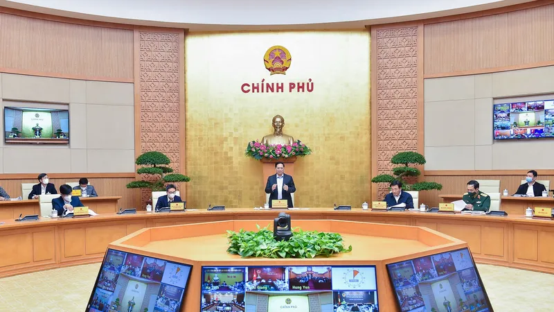 Thủ tướng Phạm Minh Chính chủ trì họp Chính phủ về phòng chống dịch. ẢNH: VIẾT CHUNG