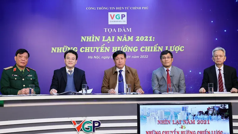 Các chuyên gia, lãnh đạo bộ - ngành tham gia tọa đàm