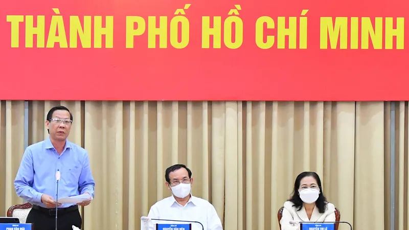 Chủ tịch UBND TPHCM Phan Văn Mãi phát biểu tại Hội nghị Chính phủ với các địa phương. Ảnh:VIỆT DŨNG