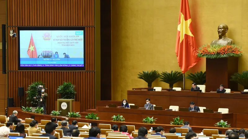 Phiên thảo luận sáng 7-1. Ảnh: VIẾT CHUNG
