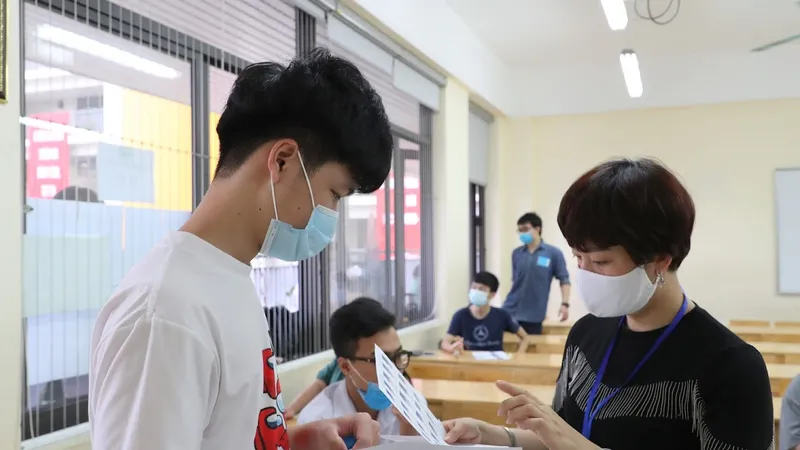 Thí sinh dự thi tốt nghiệp THPT 2021. Ảnh: QUANG PHÚC