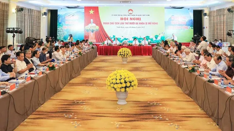 Hội nghị Đoàn Chủ tịch Ủy ban Trung ương MTTQ Việt Nam lần thứ 13