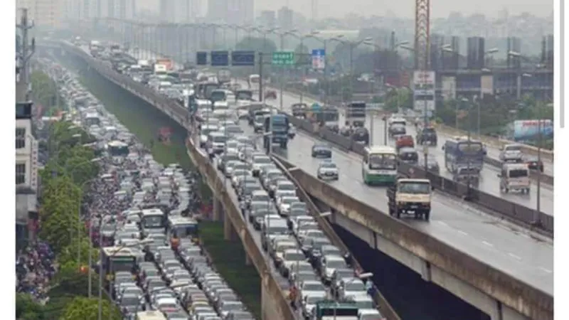 Không để xảy ra tình trạng chen lấn gây ùn tắc tại các bến xe, nhà ga trong dịp lễ 2-9 ​