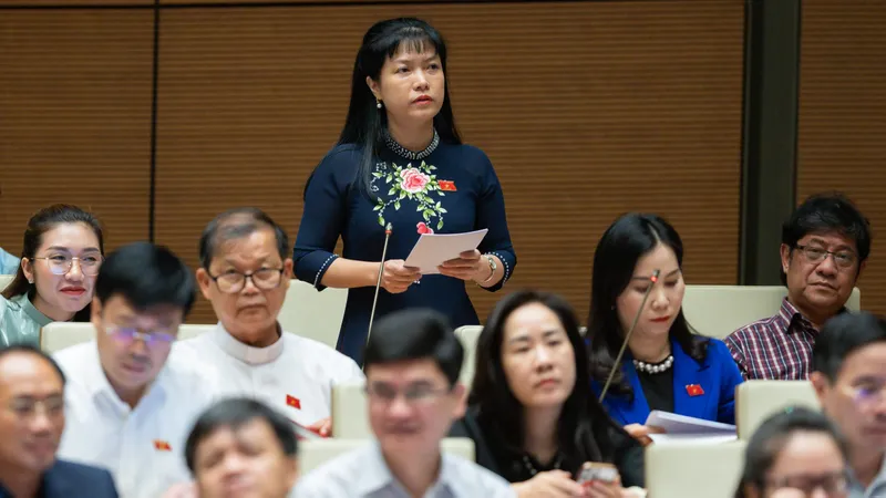 ĐBQH: Cần làm rõ xăng dầu “thiếu thật” hay “thiếu giả” ​ ​