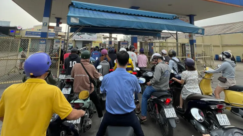Thủ tướng yêu cầu kiểm tra hoạt động kinh doanh xăng dầu tại các cửa hàng bán lẻ xăng dầu