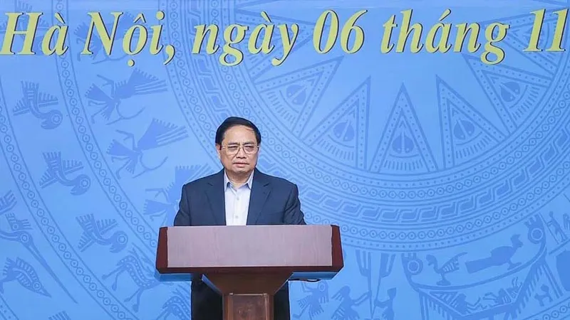 Thủ tướng yêu cầu giải quyết dứt điểm tình trạng thiếu thuốc, vật tư, trang thiết bị y tế