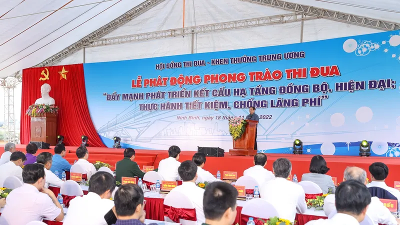 Thủ tướng Phạm Minh Chính phát động phong trào thi đua. ẢNH: VIẾT CHUNG