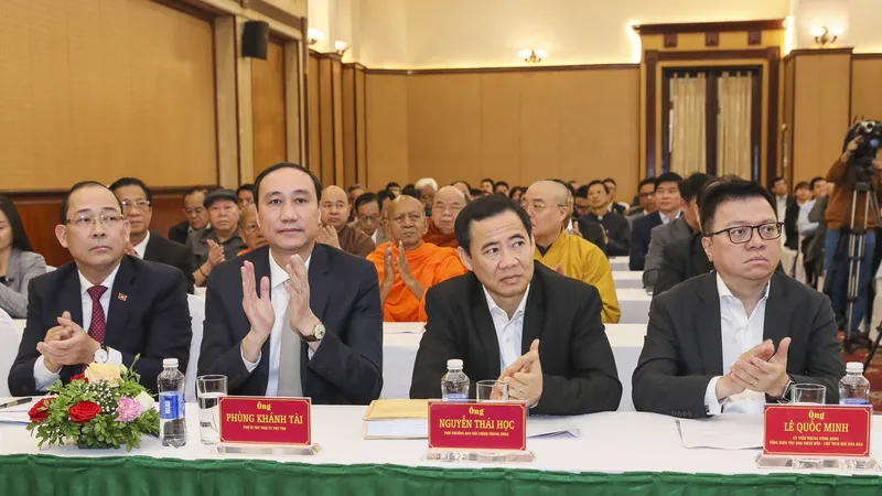 Các đại biểu dự tọa đàm