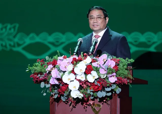 Thủ tướng đề nghị Vietcombank từng bước vươn tầm khu vực và thế giới