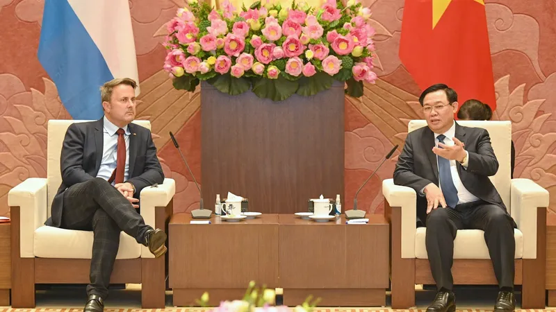 Chủ tịch Quốc hội Vương Đình Huệ tiếp Thủ tướng Đại Công quốc Luxembourg Xavier Bettel thăm chính thức Việt Nam. Ảnh VIẾT CHUNG