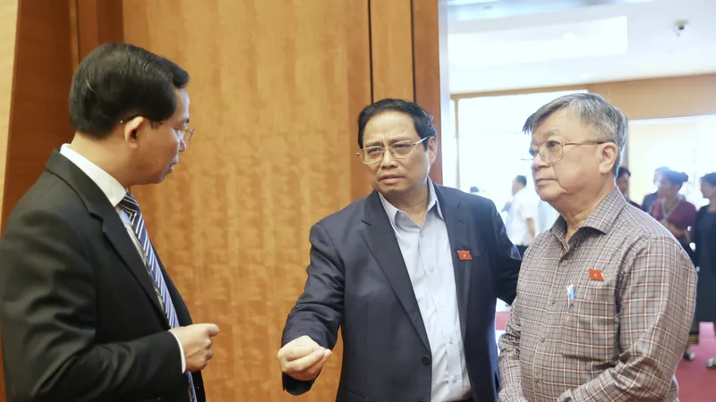 Áp dụng Luật Đấu thầu đối với doanh nghiệp Nhà nước: Không nên là vòng kim cô?