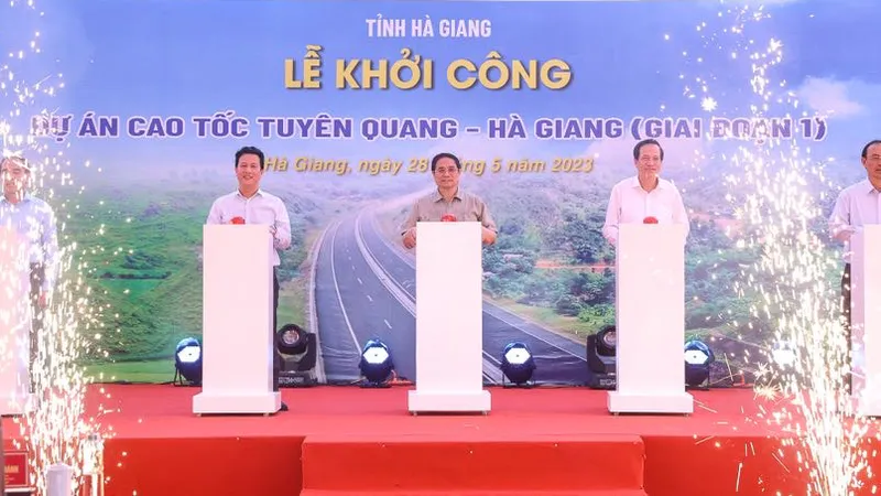 Thủ tướng dự lễ khởi công tuyến cao tốc đầu tiên của Tuyên Quang và Hà Giang