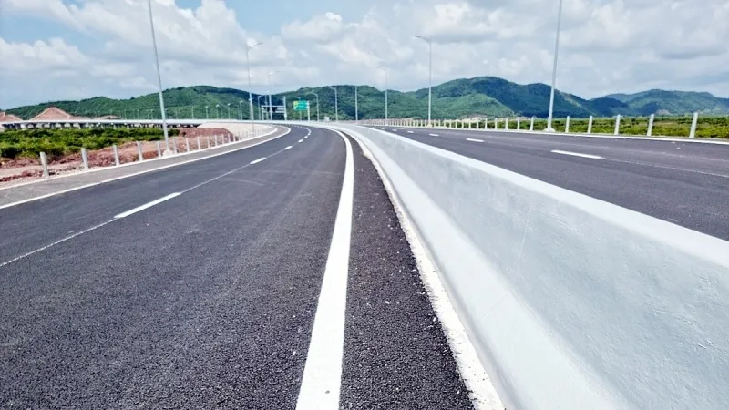 Các dự án đầu tư xây dựng đường cao tốc đang được đẩy nhanh tiến độ triển khai