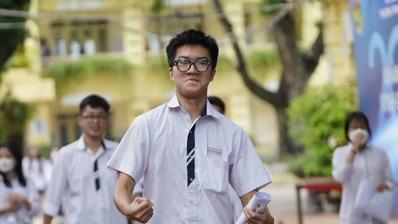 Tác phẩm "Vợ nhặt" vào đề Ngữ văn, thí sinh thở phào vì đề khá dễ thở