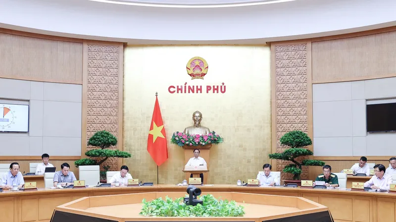 Thủ tướng Phạm Minh Chính chủ trì và phát biểu tại phiên họp Chính phủ thường kỳ xây dựng pháp luật, sáng 26-7. Ảnh: VIẾT CHUNG