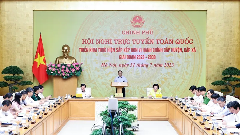 Thủ tướng Phạm Minh Chính chủ trì hội nghị trực tuyến toàn quốc triển khai thực hiện sắp xếp đơn vị hành chính cấp huyện, cấp xã giai đoạn 2023-2030. Ảnh: VIẾT CHUNG