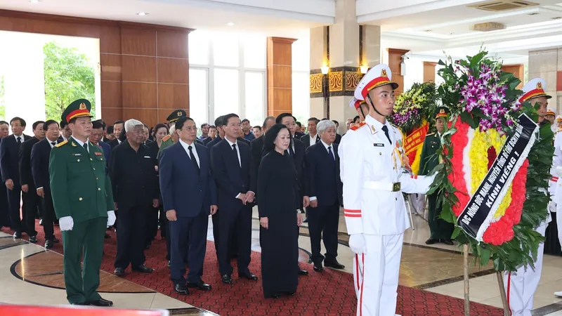 Lãnh đạo Đảng, Nhà nước viếng tang Phó Thủ tướng Lê Văn Thành