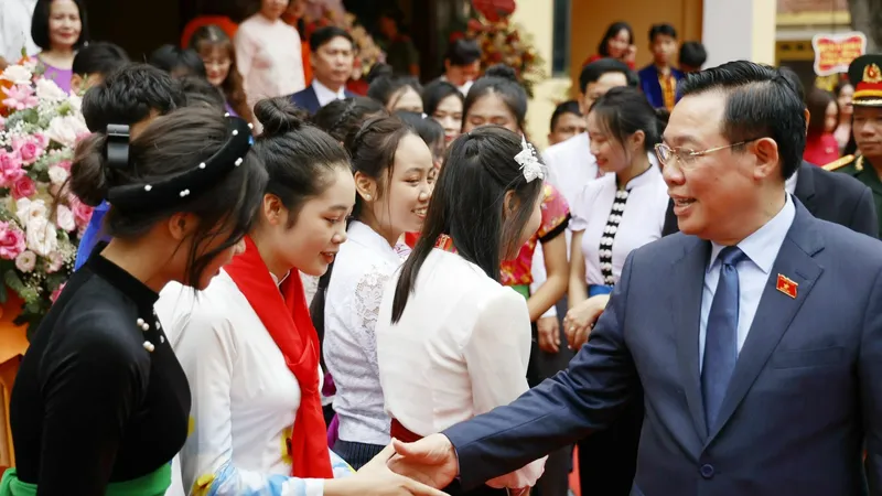 Chủ tịch Quốc hội dự lễ khai giảng năm học mới tại Trường Hữu nghị T78 