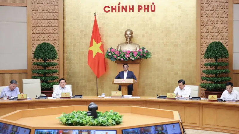 Tăng trưởng thấp hơn kế hoạch, sức ép lạm phát còn cao