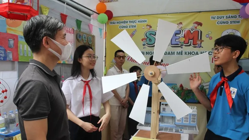 Học sinh Hà Nội tham gia ngày hội giáo dục STEM