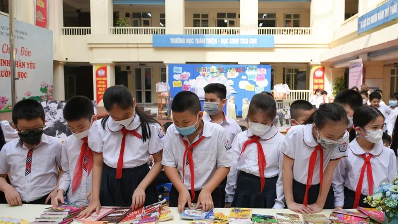 Học sinh một trường THCS