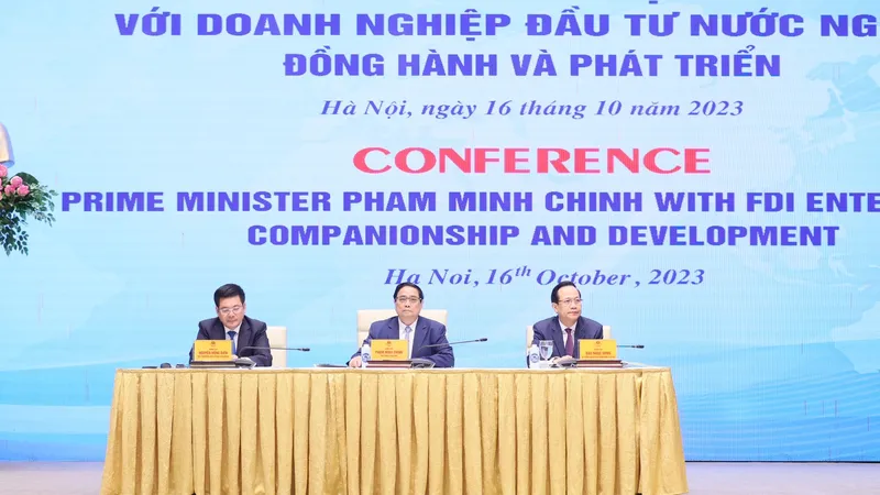 Thủ tướng Phạm Minh Chính chủ trì Hội nghị gặp mặt cộng đồng doanh nghiệp đầu tư nước ngoài. Ảnh:VIẾT CHUNG