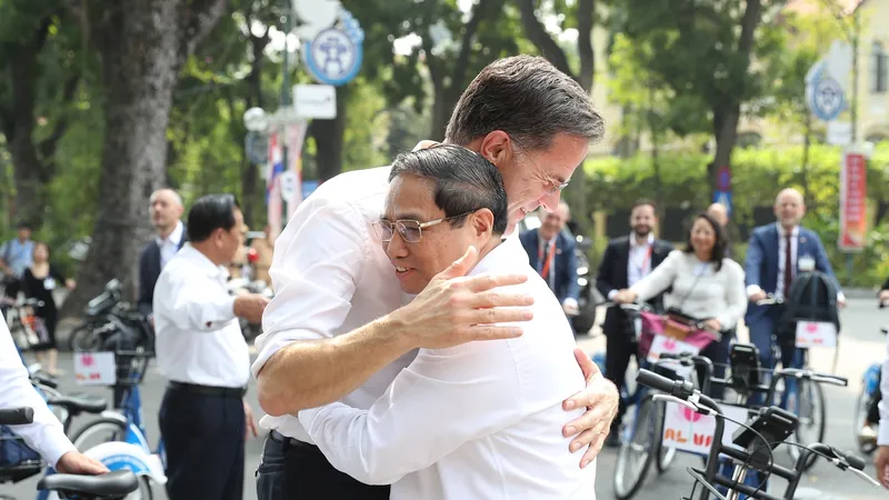 Thủ tướng Phạm Minh Chính và Thủ tướng Hà Lan Mark Rutte. Ảnh: QUANG PHÚC 