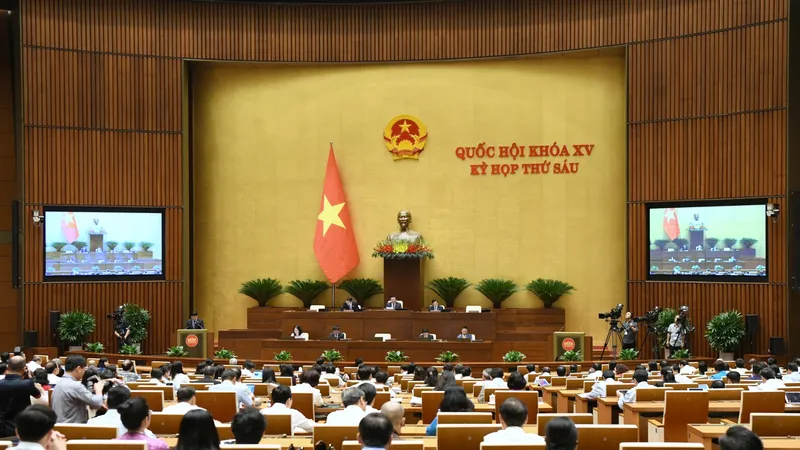 Quốc hội thảo luận sáng 3-11. Ảnh: QUANG PHÚC