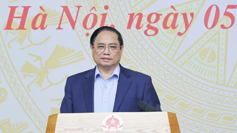 Thủ tướng yêu cầu chi trả trợ cấp an sinh xã hội không dùng tiền mặt cho trên 1 triệu người đã có tài khoản trong dịp Tết Nguyên đán Giáp Thìn 2024