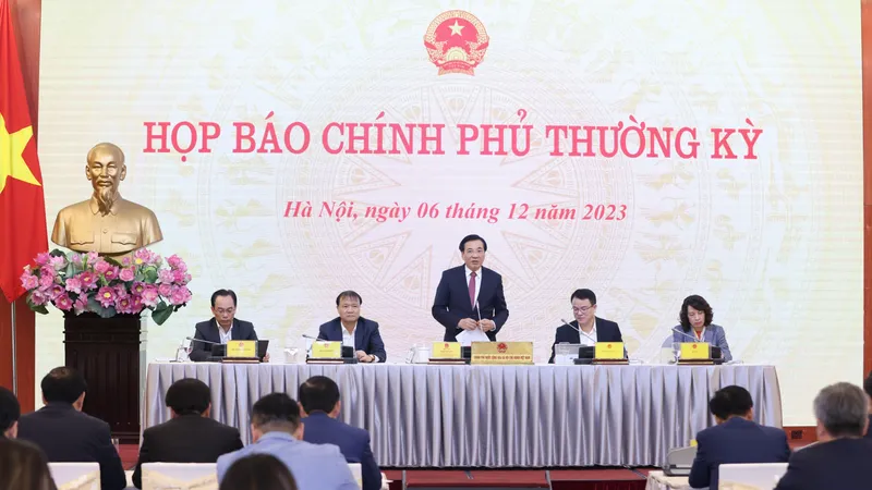 Họp báo Chính phủ chiều 6-12. Ảnh: QUANG PHÚC