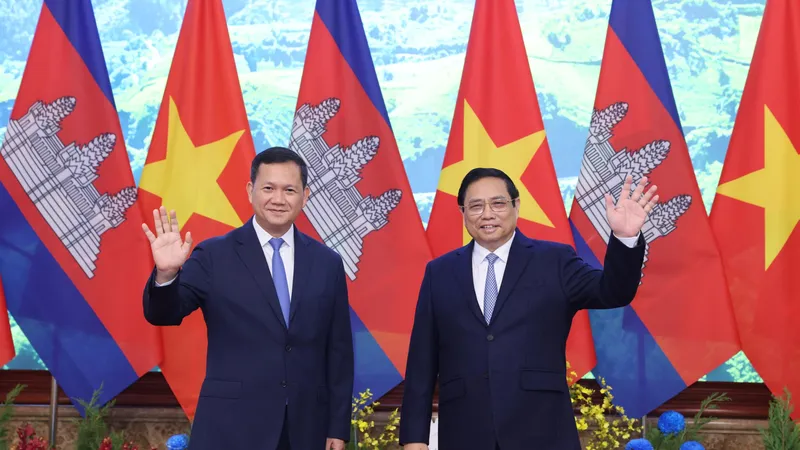 Thủ tướng Phạm Minh Chính và Thủ tướng Hun Manet. Ảnh: QUANG PHÚC