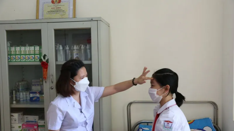 Bộ GD-ĐT đề nghị nhân viên y tế học đường thuộc nhóm vị trí việc làm chuyên môn dùng chung trong các cơ sở giáo dục